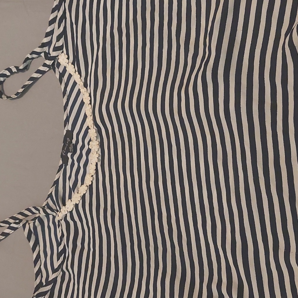 Timing brand crop top